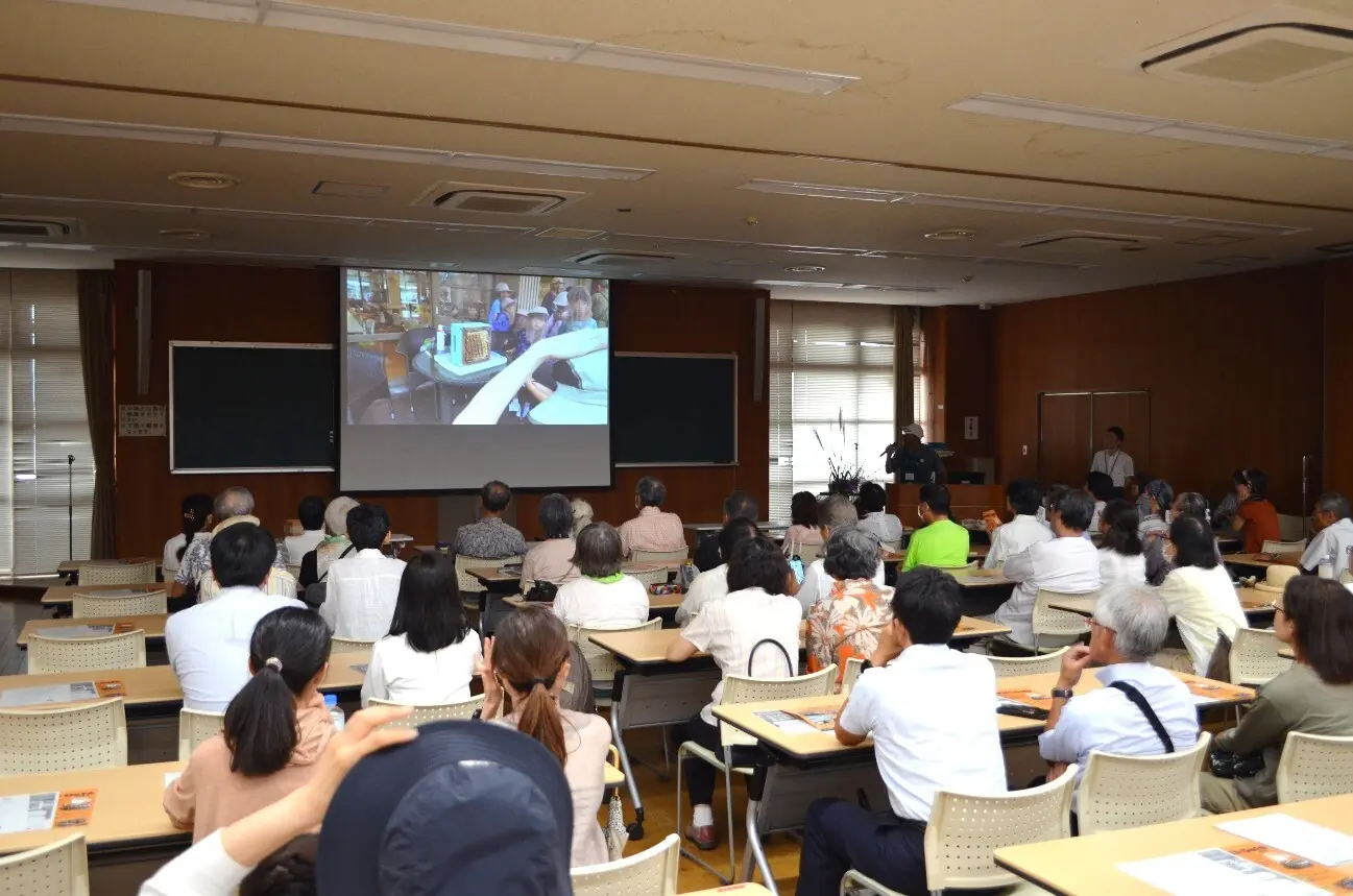 京都中京区役所で採蜜見学会を開催するお知らせ