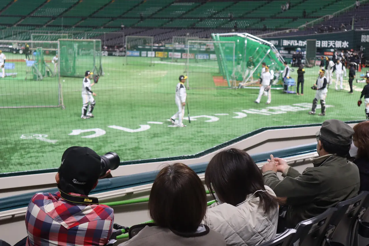 日本シリーズ2025へ向け、みずほPayPayドームで限定ドームツアーと練習見学コースを実施