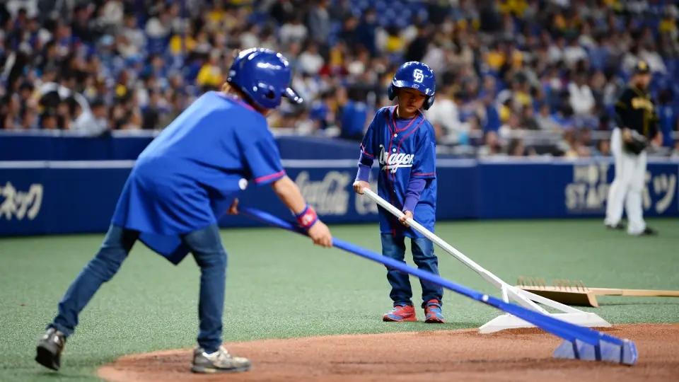 中日ドラゴンズ、5月5日・6日に「グラウンドキーパー体験」を開催！