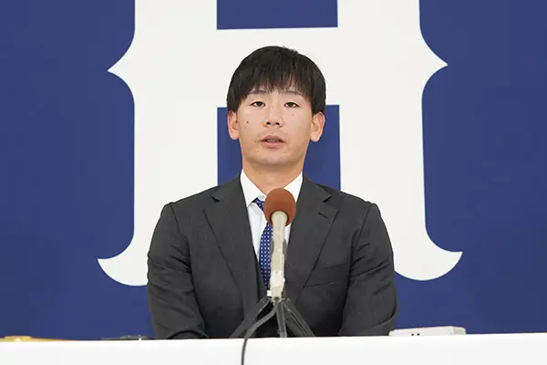 広島東洋カープ、森浦大輔選手と森翔平選手が契約更改 来季へ向けた新たな決意
