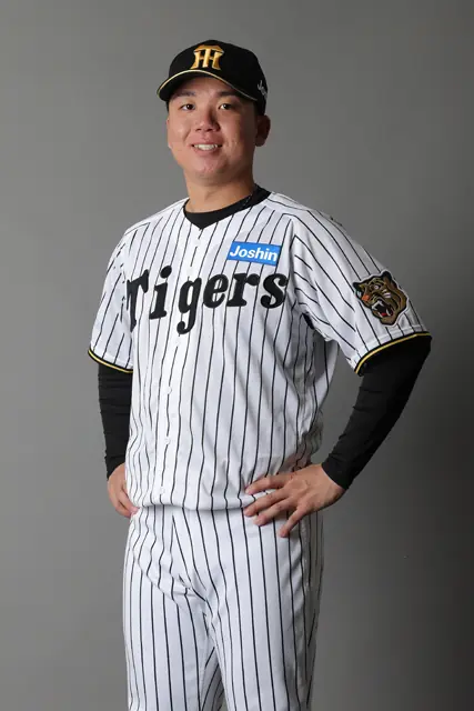 阪神タイガース、2026シーズンのユニフォームとキャップを刷新 レプリカ先行受注開始