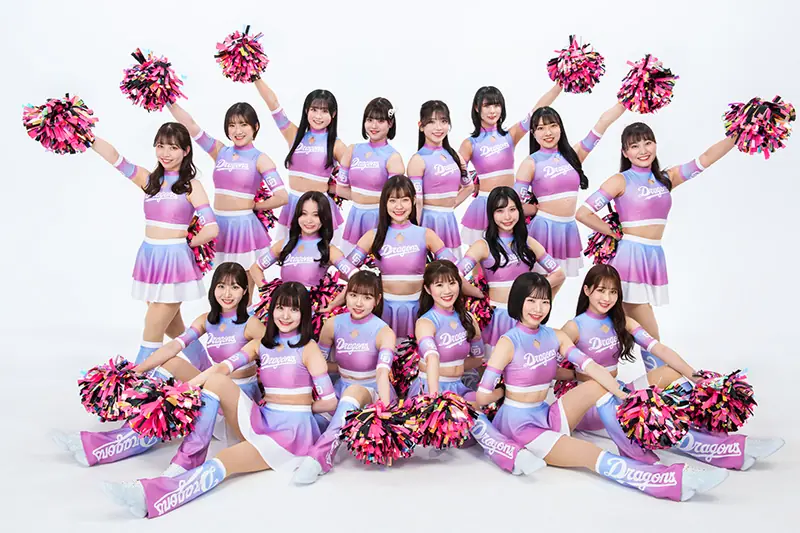 チアドラゴンズ、豊橋競輪で魅力的なパフォーマンスを披露