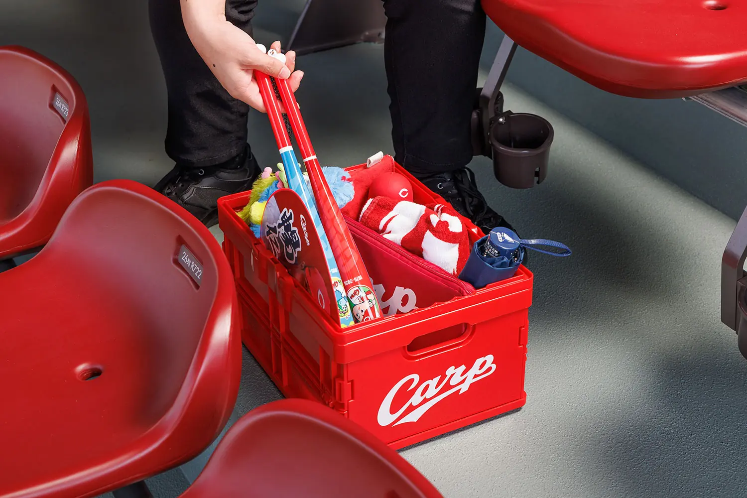 広島東洋カープの人気商品「ハンドル付き折りたたみコンテナボックス」再入荷のお知らせ