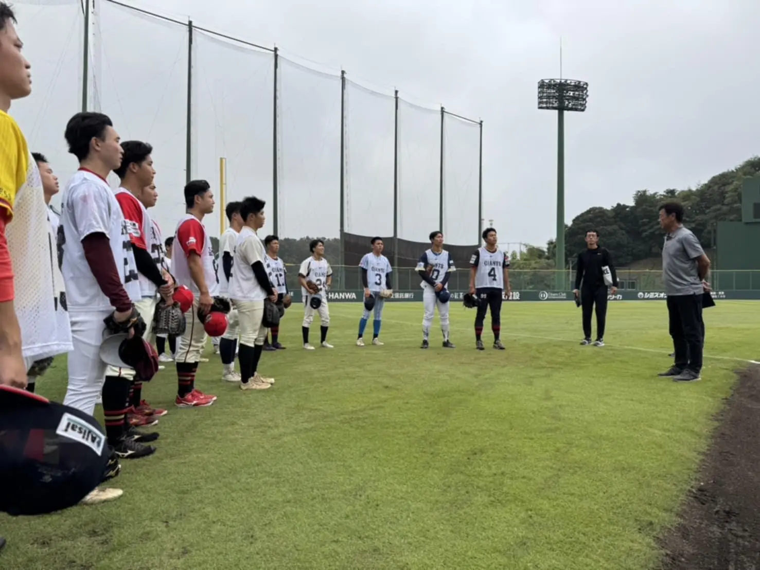 ジャイアンツ球場で新人テスト 開催、86名応募・25名参加・最終1名が通過