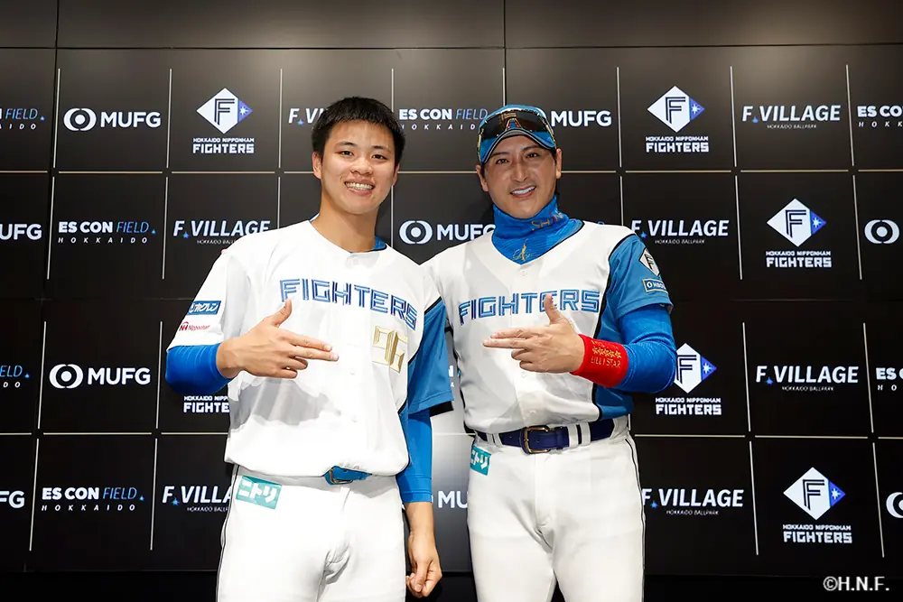孫易磊投手が北海道日本ハムファイターズと契約を結びました！