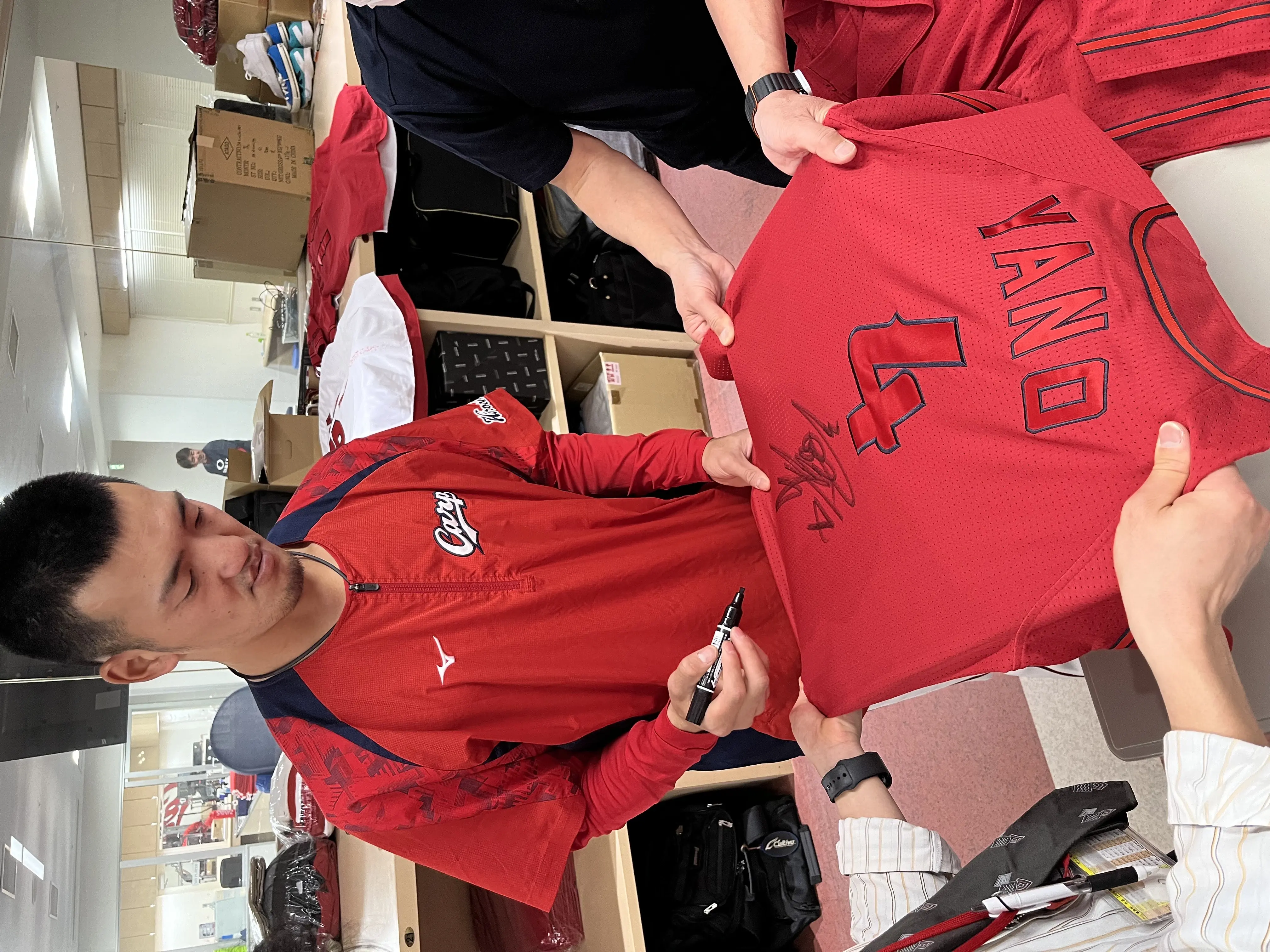 カープブース出店！2025フラワーフェスティバルの限定グッズを紹介