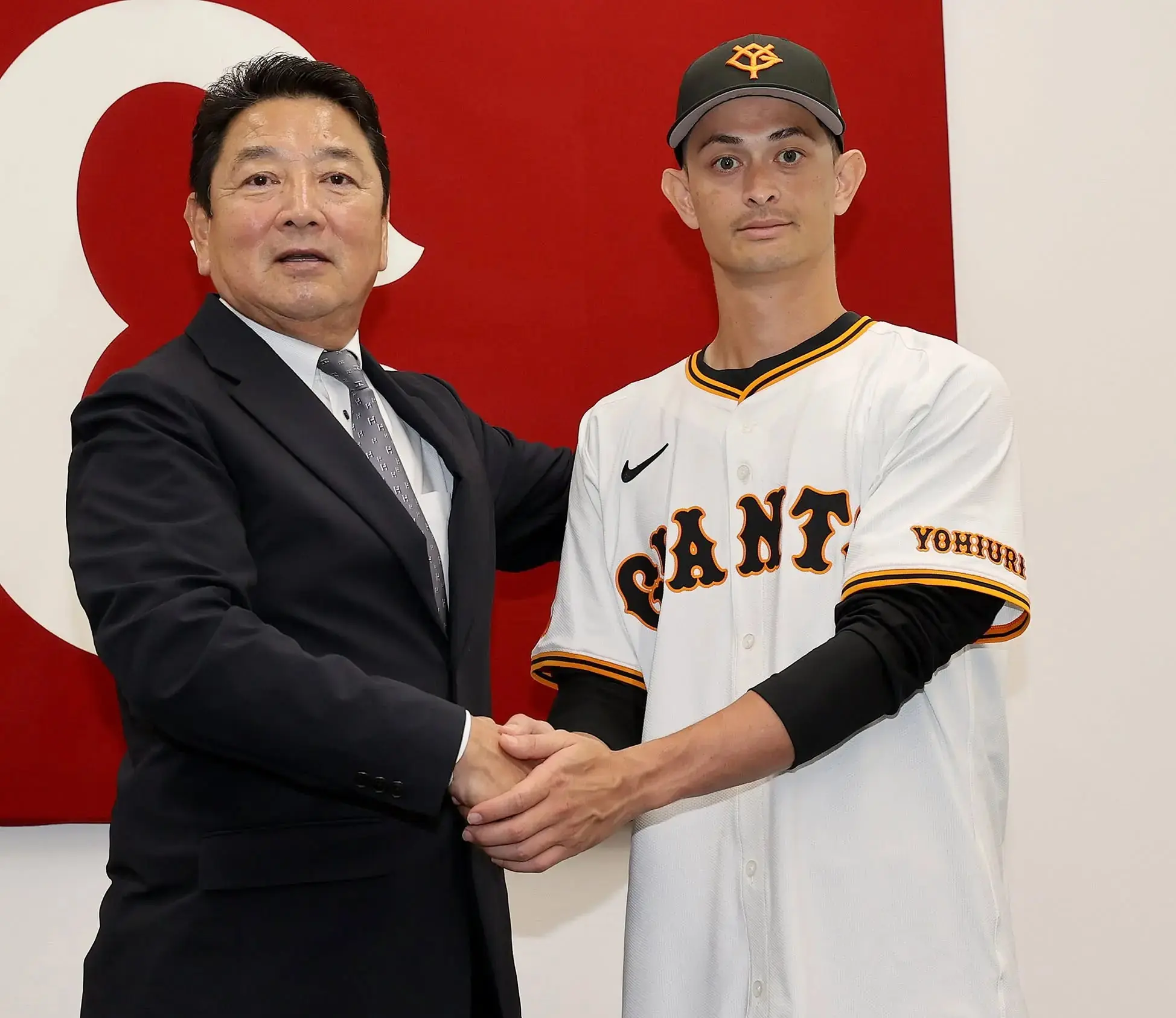 乙坂選手が入団会見「力を出し切る」と意気込み表明