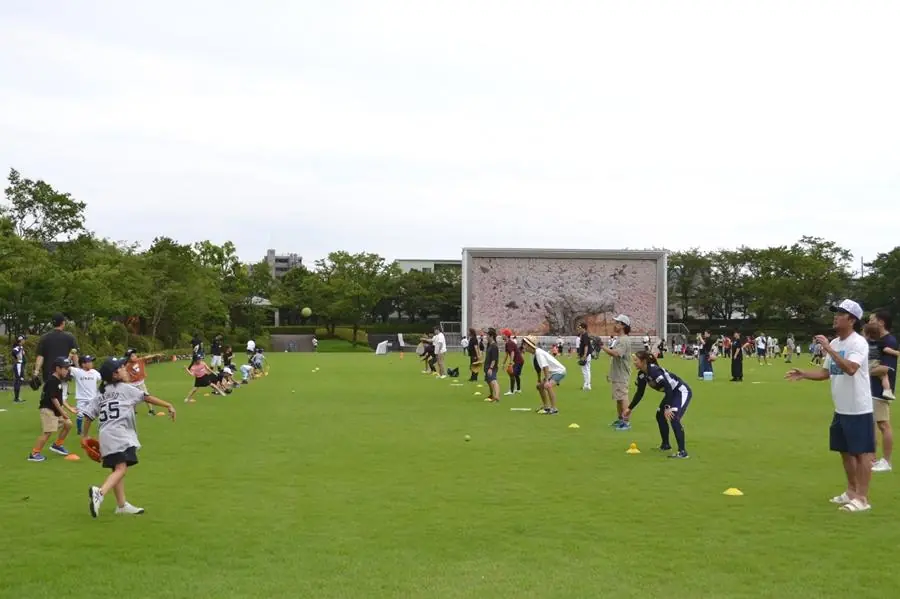 岐阜市と大垣市で読売ジャイアンツの無料野球教室開催