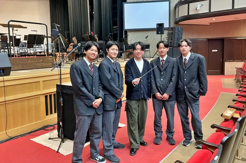 中日ドラゴンズの折れたバットから生まれた指揮棒を名古屋フィルへ贈る—地域連携による音楽教育支援の取り組み