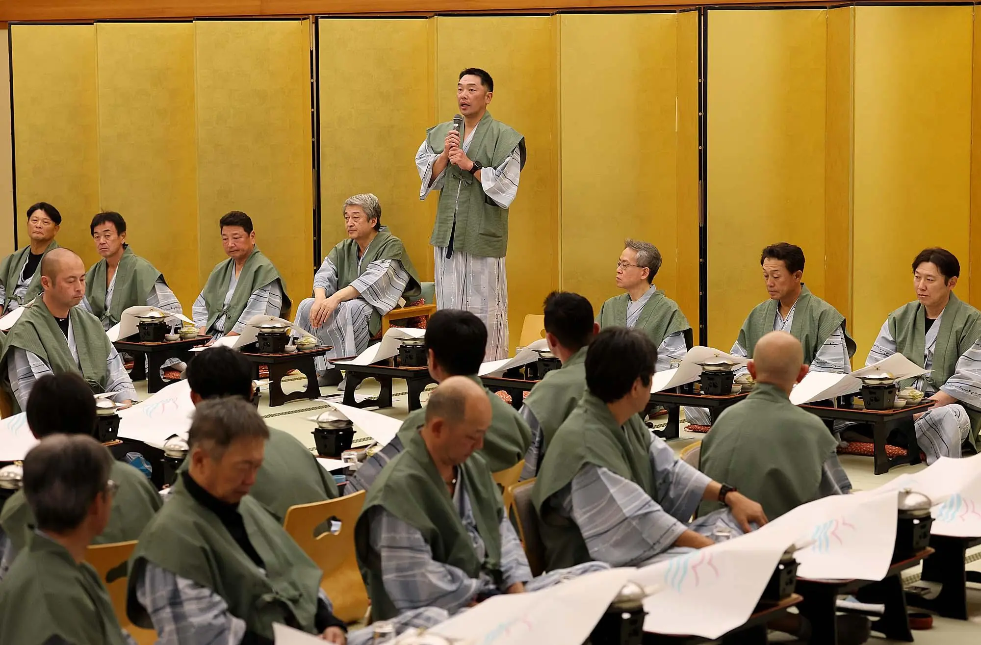 「前を向いて日本一へ」阿部監督、納会で来季へ決意