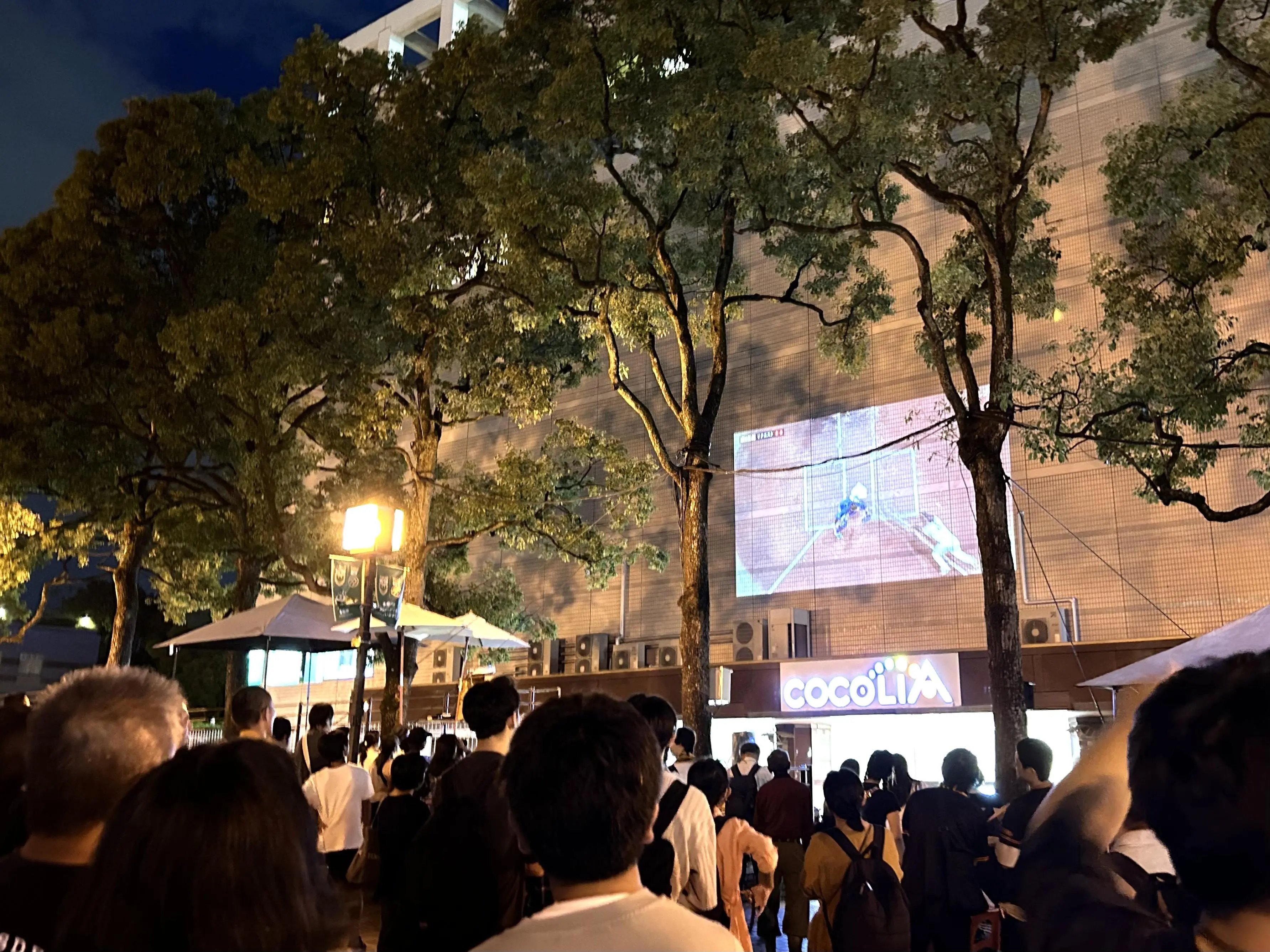 多摩センターでパブリックビューイングと特別展の開催