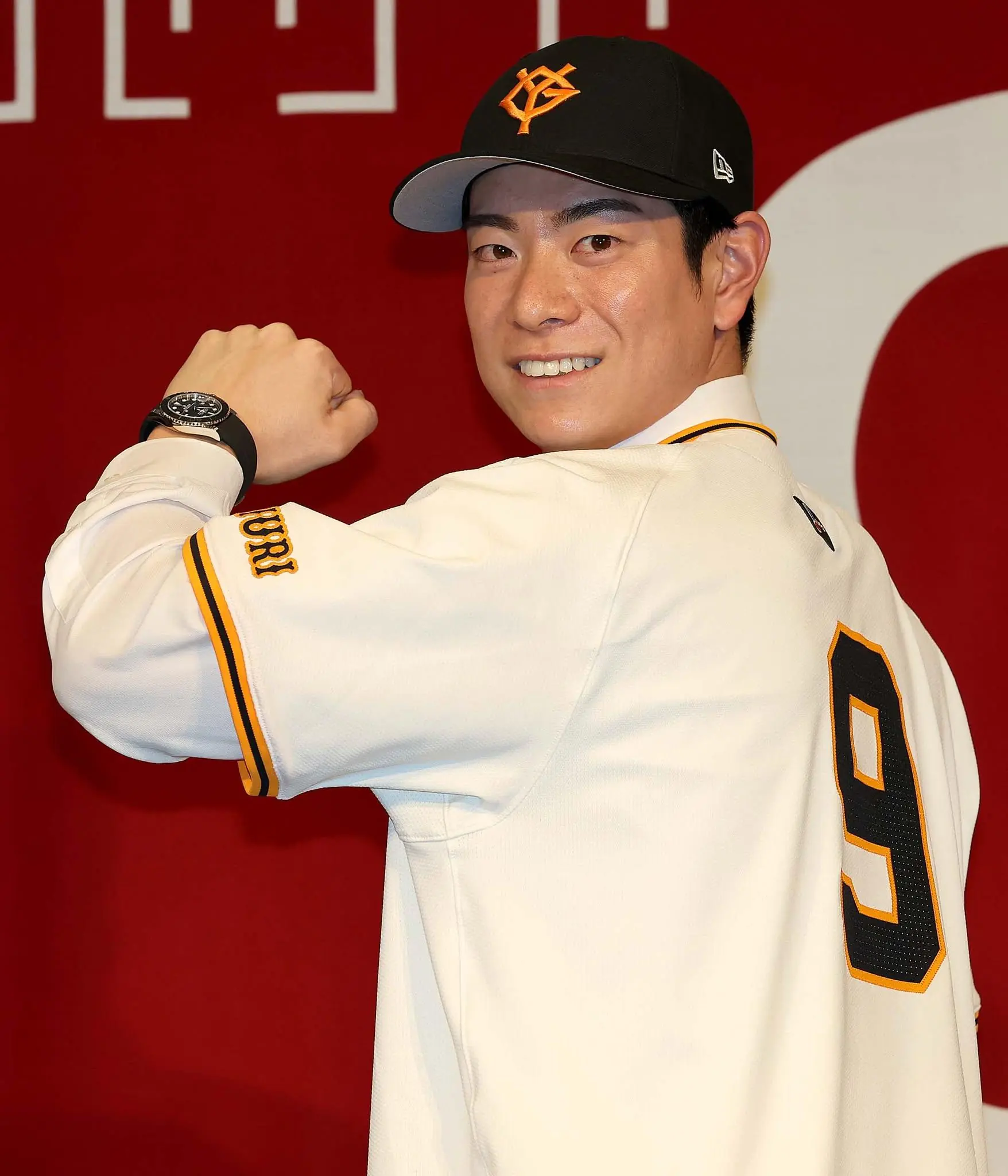 松本剛、背番号9で巨人の新戦力へ レギュラー獲りを誓う入団会見
