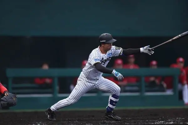 百﨑蒼生選手がウエスタン・リーグの月間MVP賞を受賞