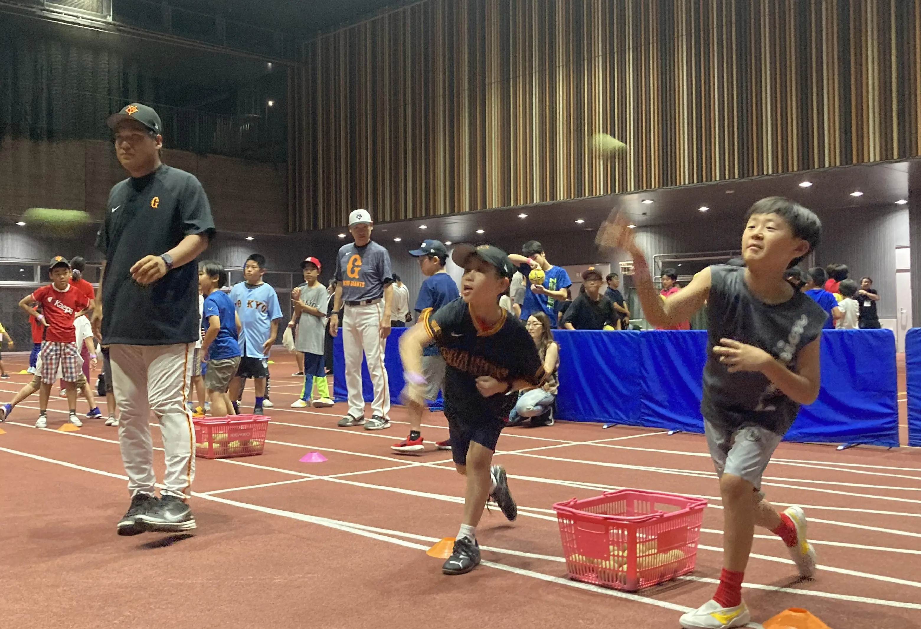 読売ジャイアンツのコーチが参加したキッズスポーツイベント
