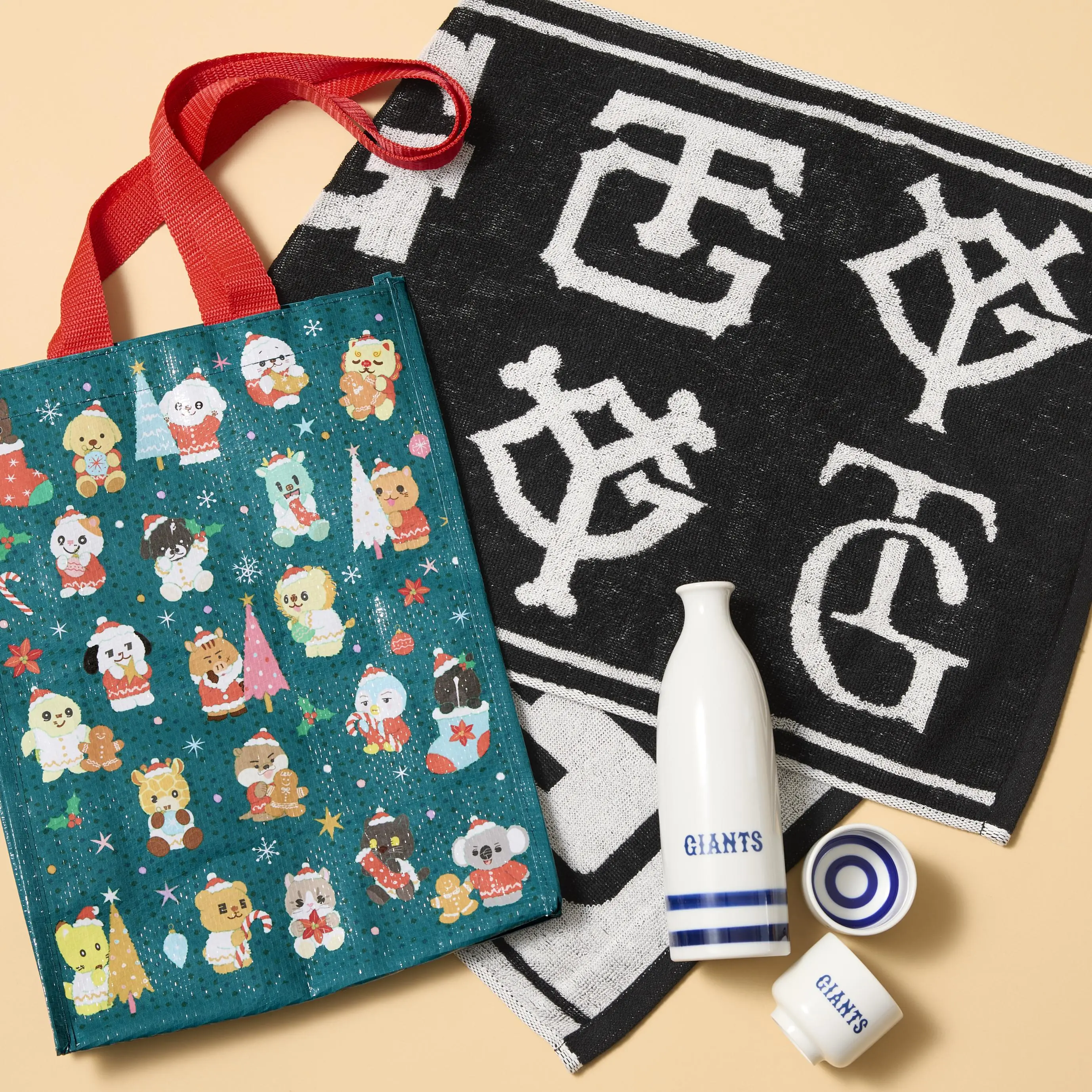 ジャイアンツ公式、ホリデー限定パペットクリスマスBOXを予約開始 24日間のカウントダウンでクリスマスアート完成