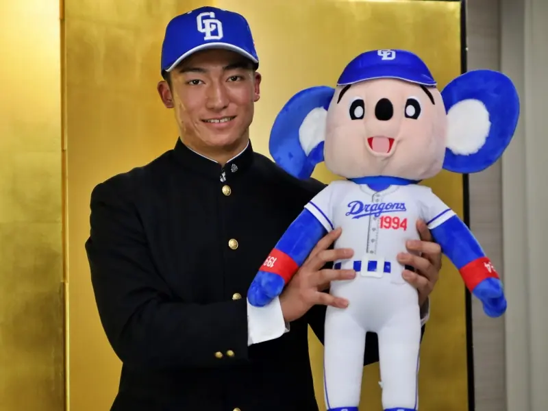 中日ドラゴンズ 育成ドラフト2巡目指名の石川大峨選手と仮契約
