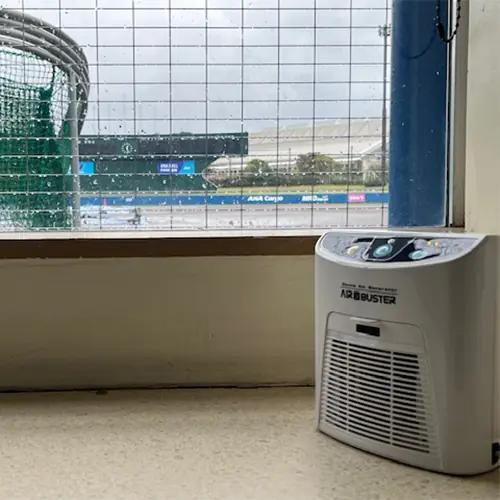 東京ヤクルトスワローズが春季キャンプにオゾン除菌脱臭器を導入