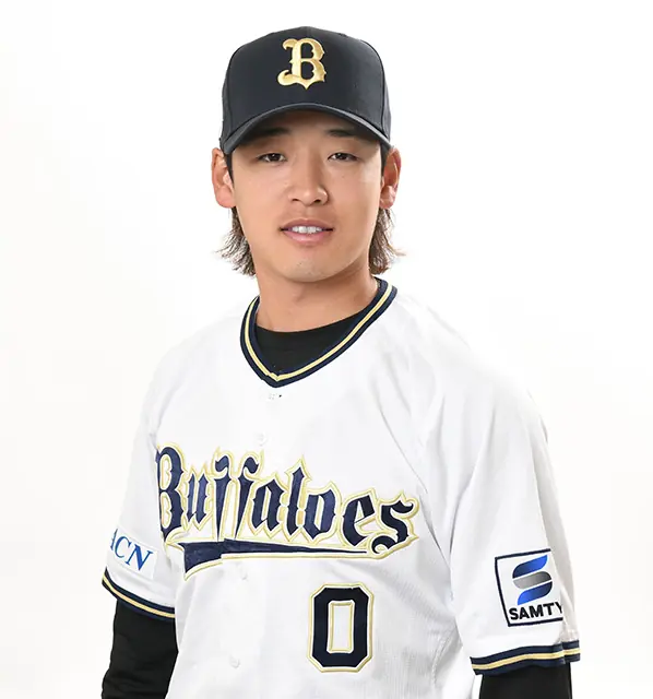 渡部遼人選手が Bs SHOP 一日店長補佐に就任、写真撮影会を開催