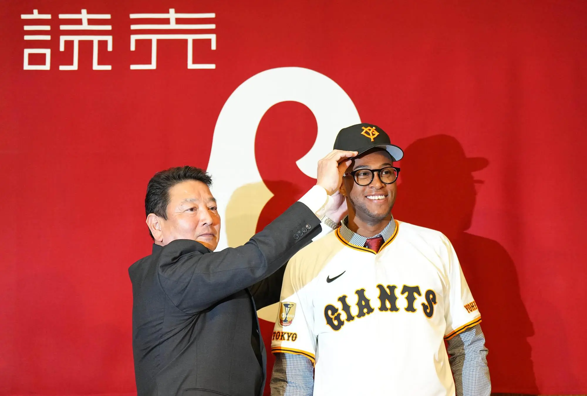 新加入のマルティネス投手、優勝を目指す意気込みを語る