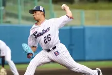 東京ヤクルトスワローズ、春季キャンプで千葉ロッテと練習試合実施